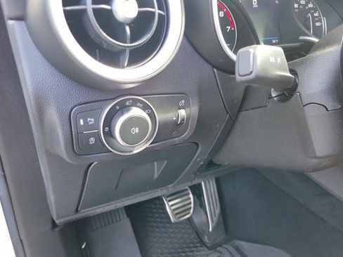 Used 2022 Alfa Romeo Stelvio Ti AWD/4WD image 18