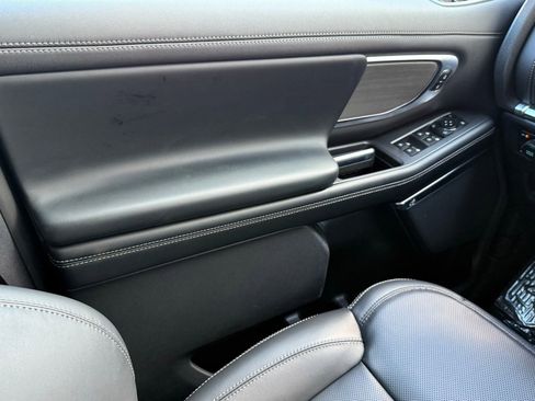 Used 2025 Ford Expedition Max Platinum image 41