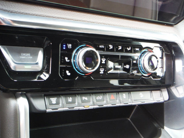 Used 2024 GMC Sierra 3500 Denali AWD/4WD image 41