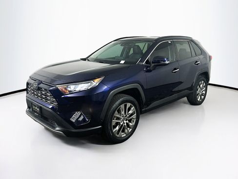 Used 2021 Toyota RAV4 Limited image 3