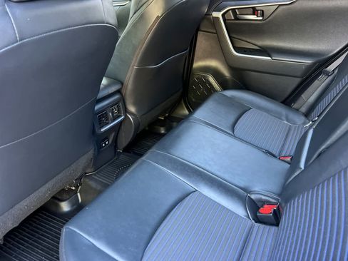 Used 2020 Toyota RAV4 XSE w/ XSE Grade Weather Package AWD/4WD image 4