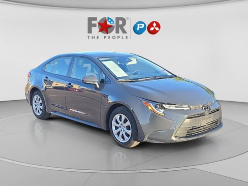 Used 2026 Toyota Corolla LE FWD image 7