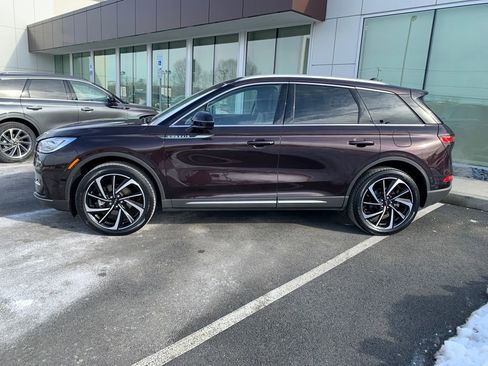 Certified 2023 Lincoln Corsair Reserve w/ Equipment Group 201A image 2