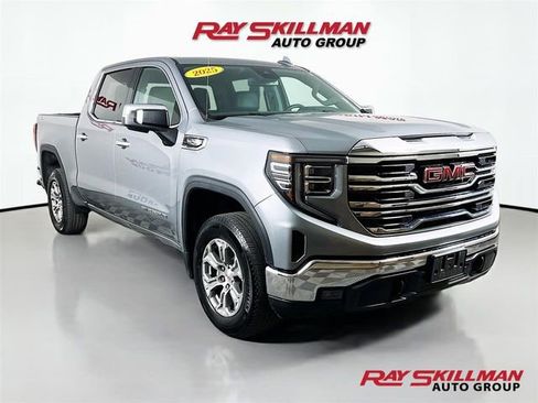 Used 2025 GMC Sierra 1500 SLT image 1