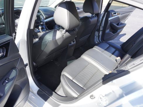 Used 2022 Nissan Maxima SV w/ Floor Mat Group image 22