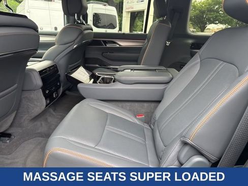 Used 2023 Jeep Grand Wagoneer L Series II w/ Premium Group II AWD/4WD image 27