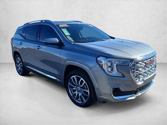 Used 2023 GMC Terrain Denali AWD/4WD image 3