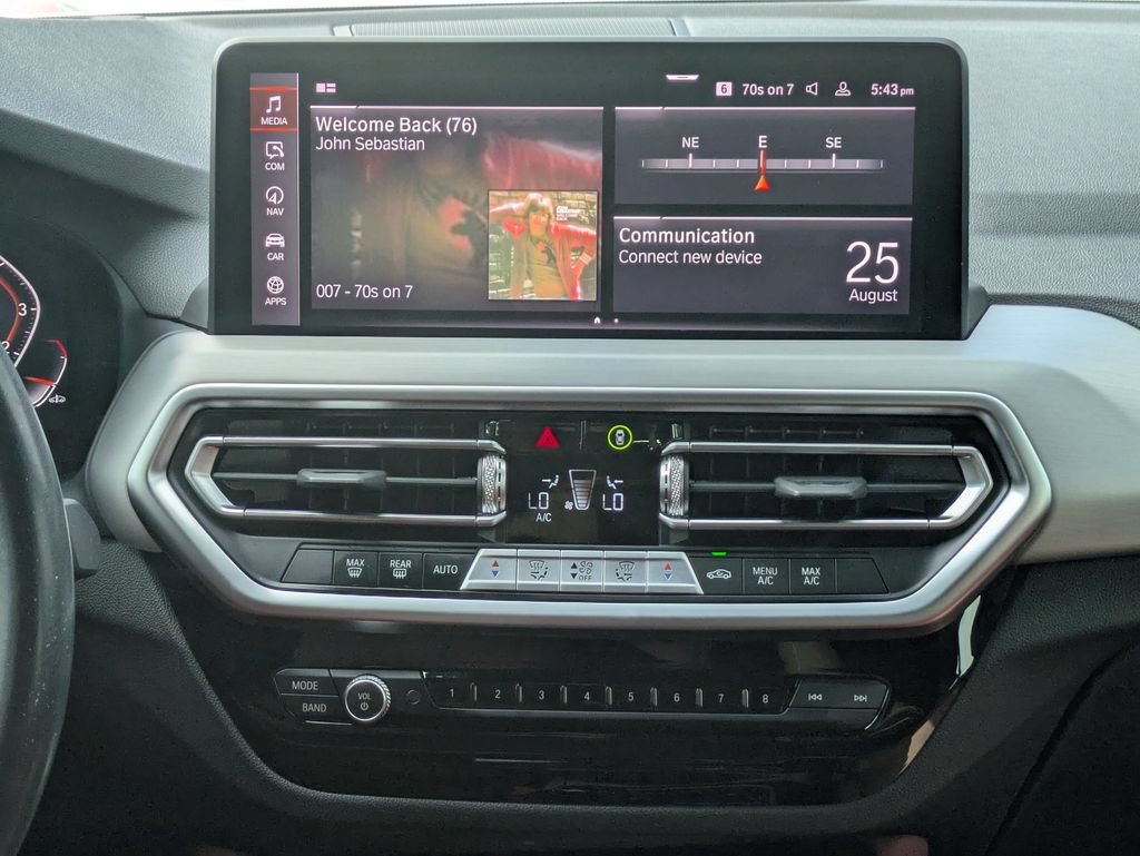 Used 2024 BMW X4 xDrive30i w/ M Sport Package AWD/4WD image 25
