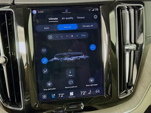 Used 2023 Volvo XC60 B5 Ultimate w/ Climate Package image 19