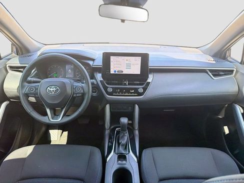Used 2023 Toyota Corolla Cross AWD Hybrid image 15