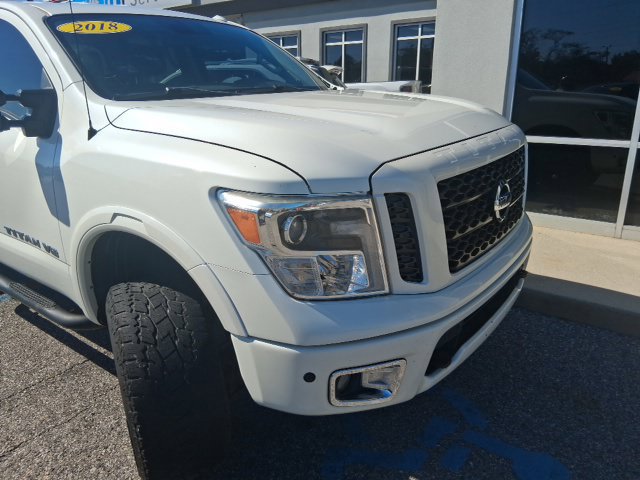 Used 2018 Nissan Titan PRO-4X w/ Pro-4x Utility Package AWD/4WD image 18