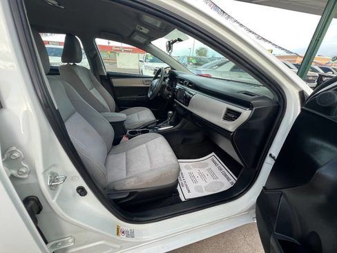 Used 2015 Toyota Corolla LE FWD image 10