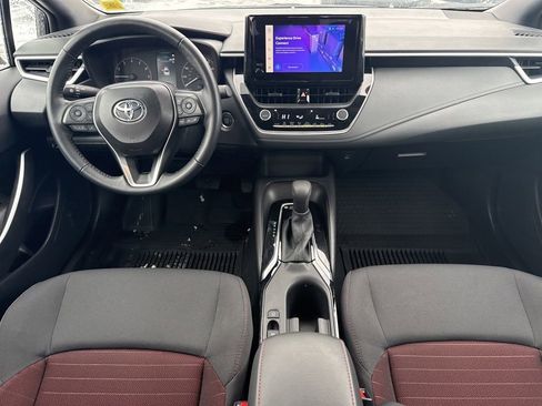 Used 2025 Toyota Corolla SE image 12