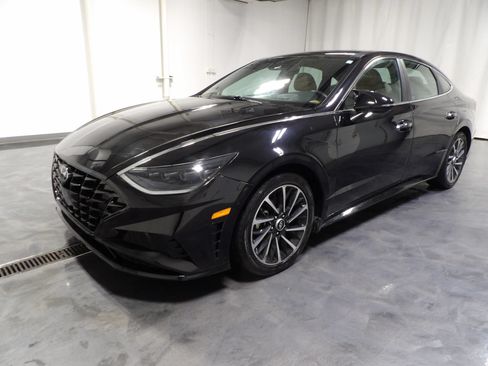Used 2021 Hyundai Sonata Limited FWD image 3