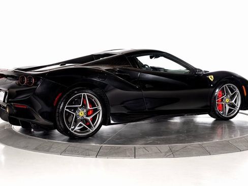 Certified 2021 Ferrari F8 Tributo image 2