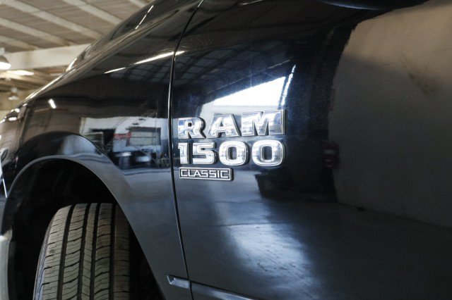 Used 2024 RAM 1500 Classic SLT AWD/4WD image 4