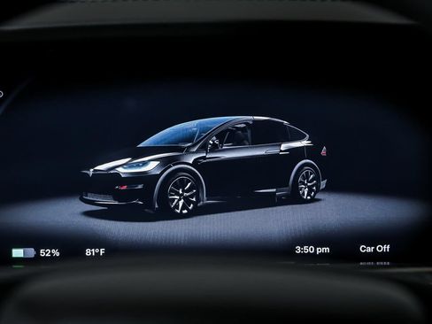 Used 2022 Tesla Model X Plaid AWD/4WD image 18