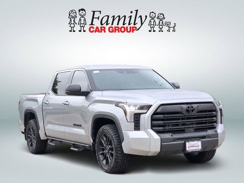 Used 2024 Toyota Tundra SR5 w/ SR5 Premium Package image 2