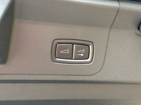 Used 2023 Porsche Panamera Platinum Edition image 36