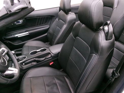 Used 2018 Ford Mustang Premium RWD image 21
