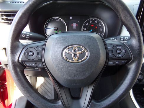 Used 2022 Toyota RAV4 XLE w/ Convenience Package image 33