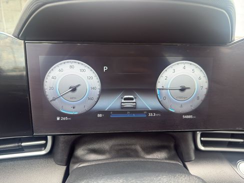 Used 2023 Hyundai Elantra SEL w/ Convenience Package FWD image 16
