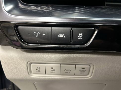 Used 2022 Kia Carnival SX Prestige image 15