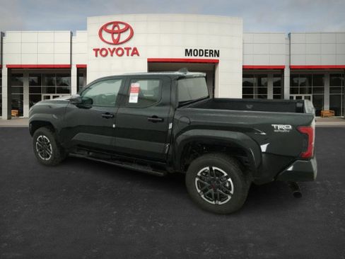 New 2025 Toyota Tacoma TRD Sport image 11