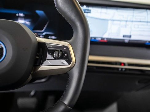 Used 2022 BMW iX xDrive50 w/ Premium Package image 35