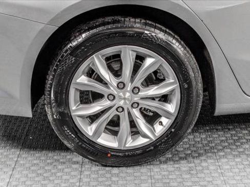 Used 2024 Chevrolet Malibu LT FWD image 36