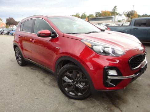 Used 2020 Kia Sportage S image 3
