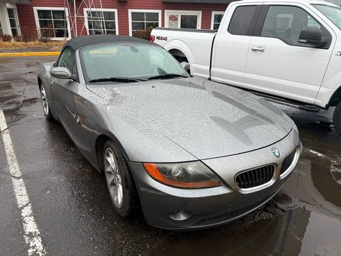 Used 2004 BMW Z4 2.5i image 2
