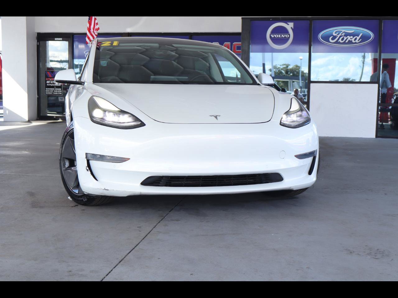 Used 2021 Tesla Model 3 Standard Range Plus RWD image 1