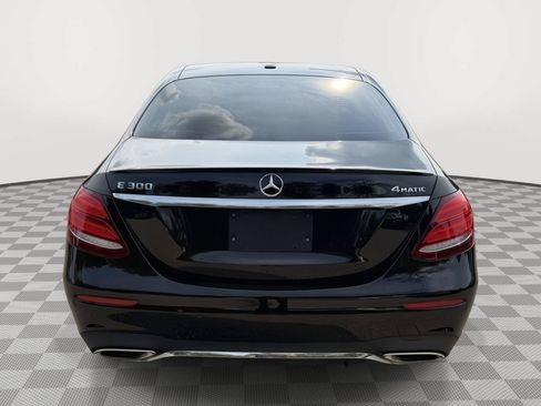 Used 2017 Mercedes-Benz E 300 4MATIC image 6