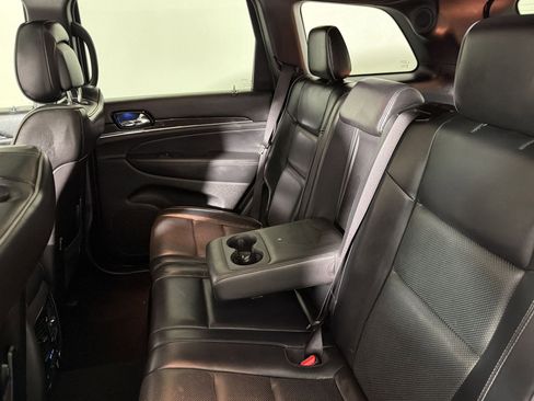 Used 2020 Jeep Grand Cherokee Overland AWD/4WD image 29