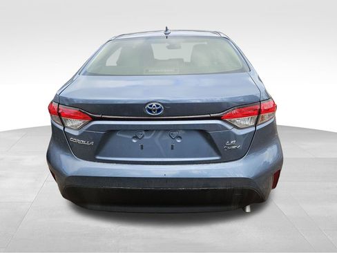 Used 2025 Toyota Corolla LE image 5