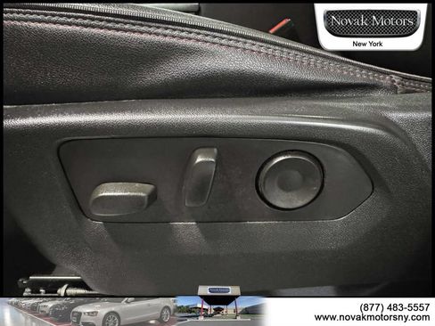 Used 2022 Chevrolet Tahoe RST w/ Luxury Package AWD/4WD image 22