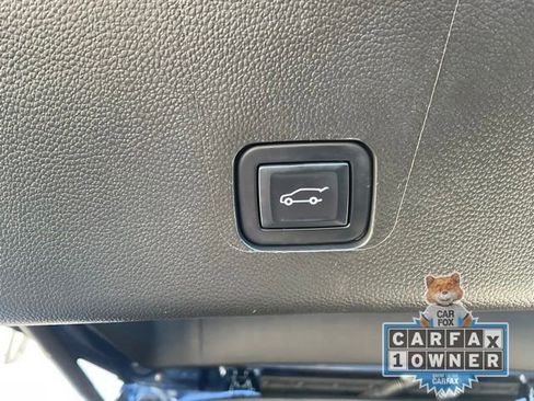 Used 2022 Chevrolet Traverse LT image 9