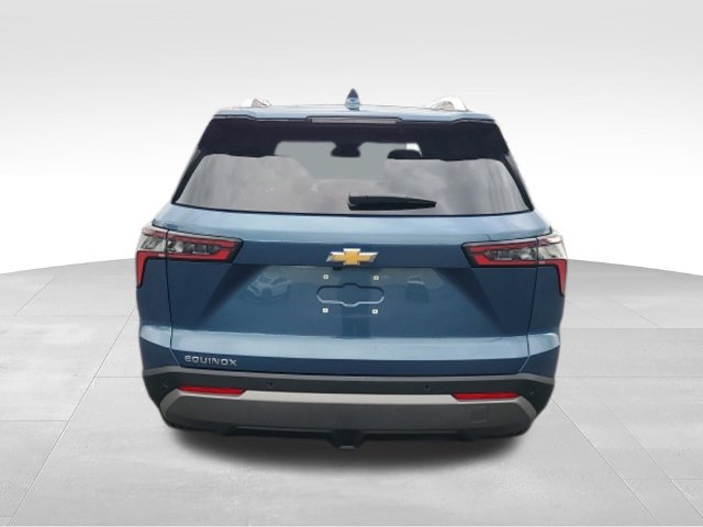 Used 2026 Chevrolet Equinox LT FWD image 4