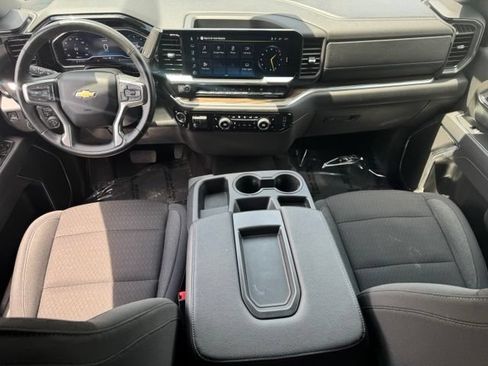 Used 2025 Chevrolet Silverado 2500 LT w/ Convenience Package AWD/4WD image 12