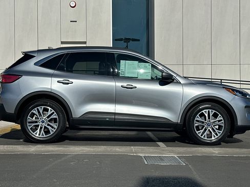 Certified 2022 Ford Escape SEL image 2