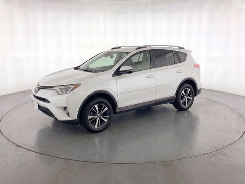 Used 2018 Toyota RAV4 XLE image 8