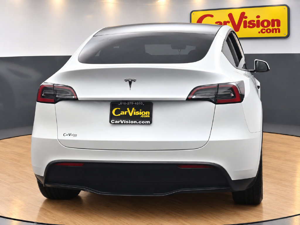 Used 2024 Tesla Model Y 2WD image 5