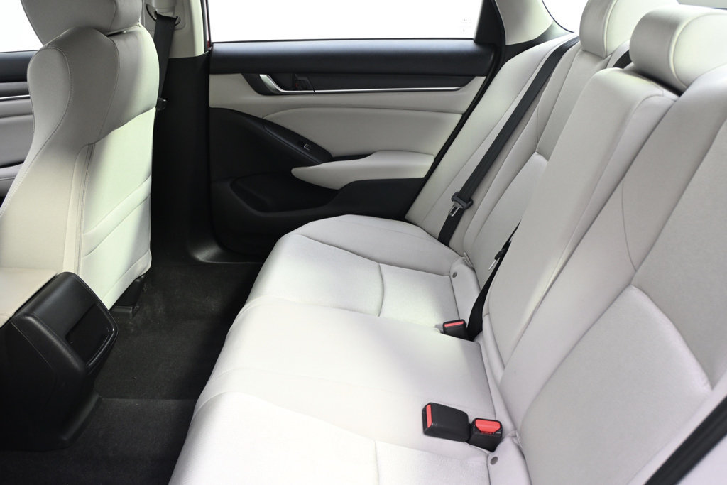 Used 2018 Honda Accord LX image 18