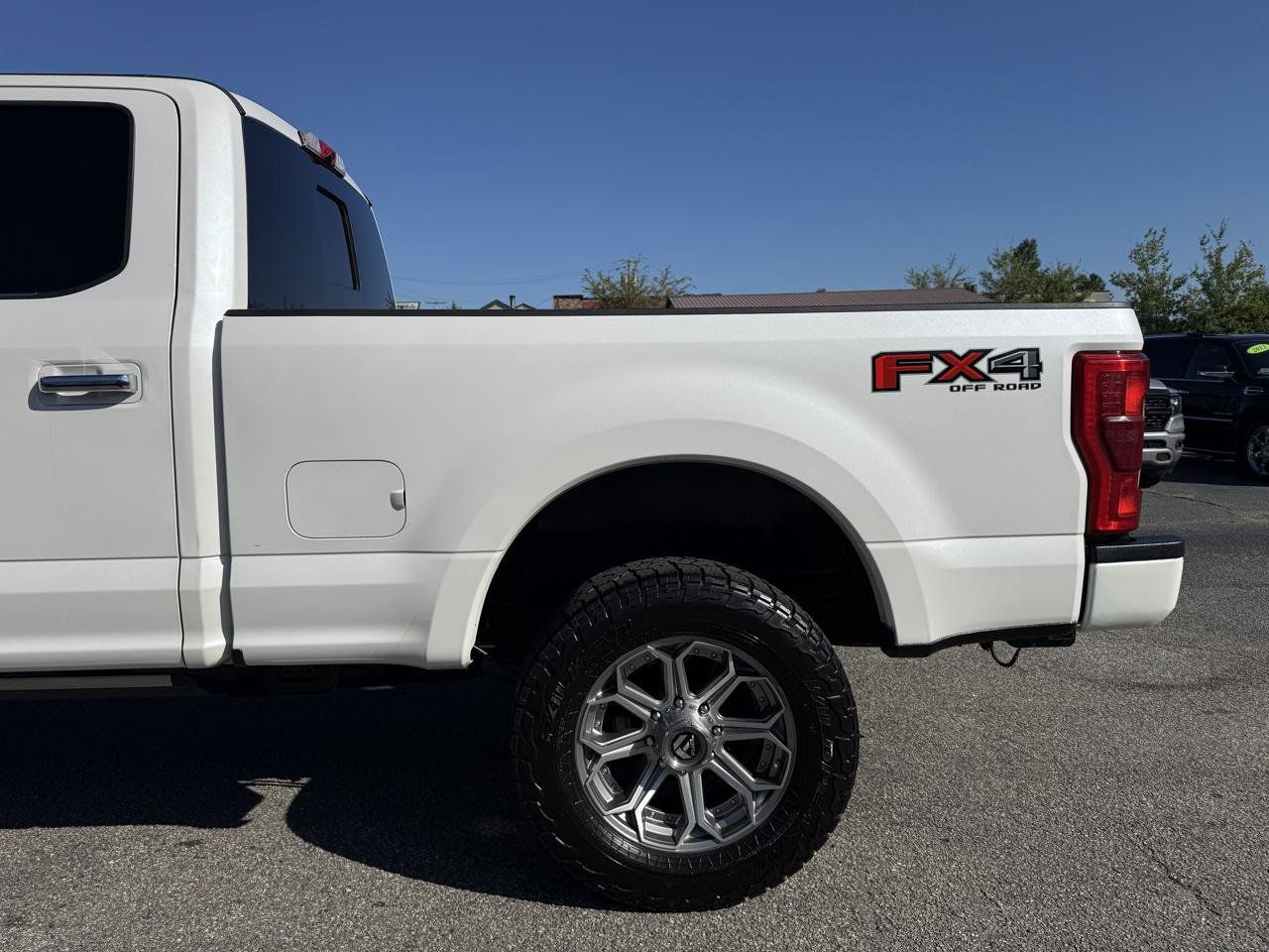 Used 2019 Ford F350 Platinum w/ Platinum Ultimate Package AWD/4WD image 9