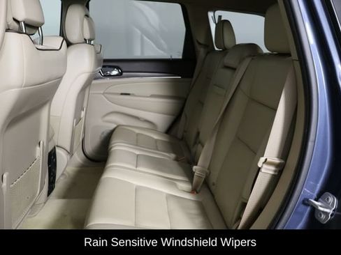 Used 2021 Jeep Grand Cherokee Overland AWD/4WD image 16
