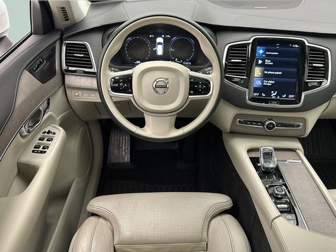 Used 2021 Volvo XC90 T8 Inscription w/ Advanced Package AWD/4WD image 10