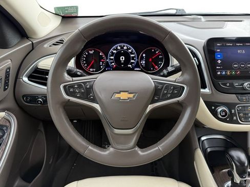 Used 2023 Chevrolet Malibu LT FWD image 14