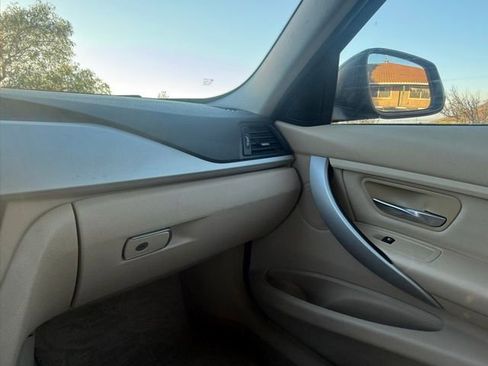 Used 2015 BMW 320i Sedan image 25