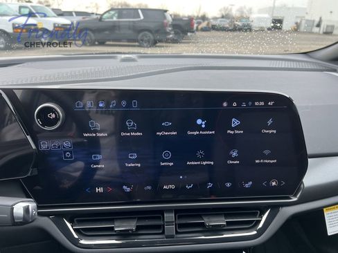 New 2026 Chevrolet Equinox EV RS AWD/4WD image 8